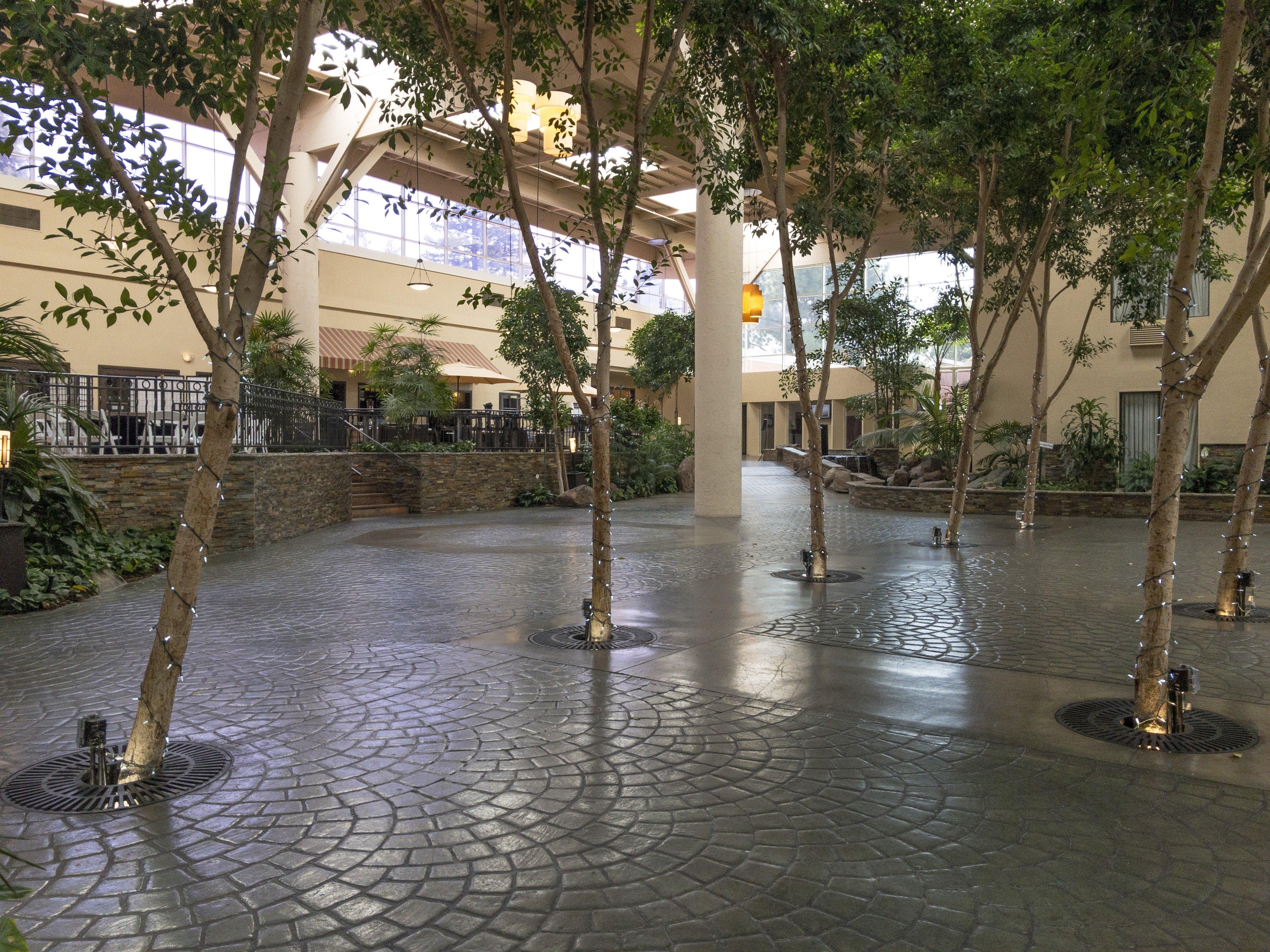 Concord Plaza Hotel Exteriör bild